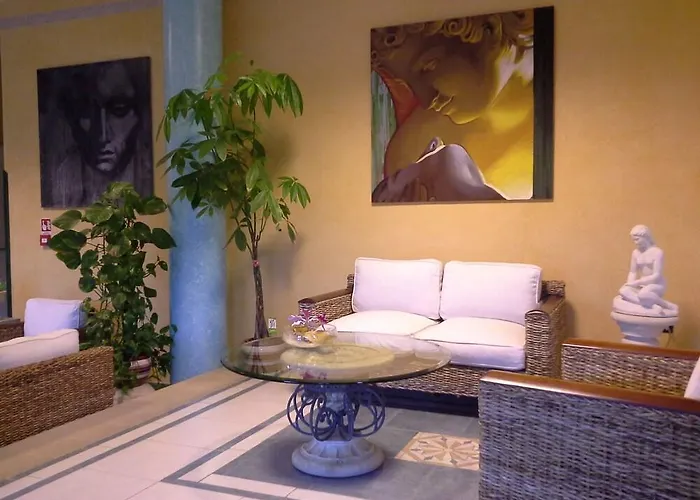 Hotel Villaggio Dei Pini 3*